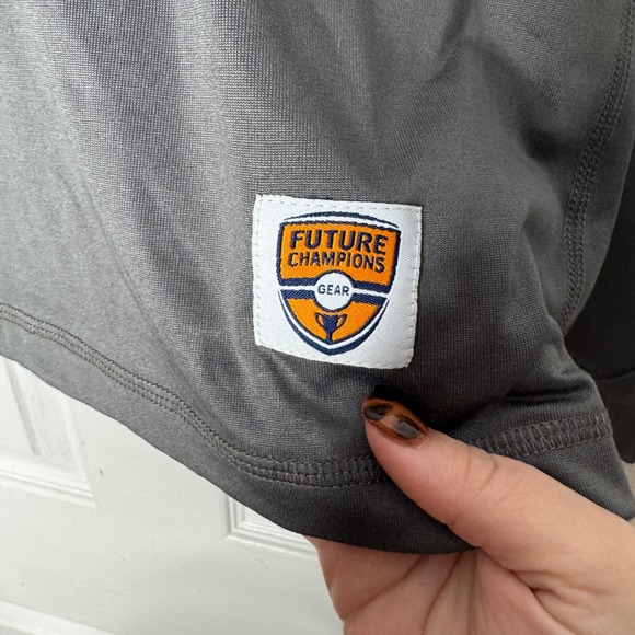 18 Greens Future Champions Gear NWT Juniors‎ Size S (6-7) Gray Long Sleeve Tee - Picture 7 of 7